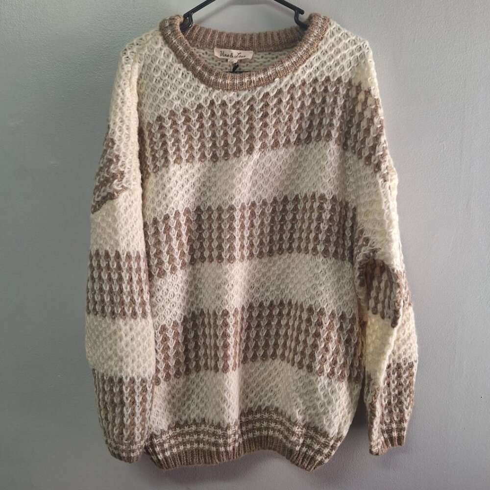 Vine‎ and Love Boutique Chunky Knit Sweater Brown Stripes Soft Acrylic Oversized